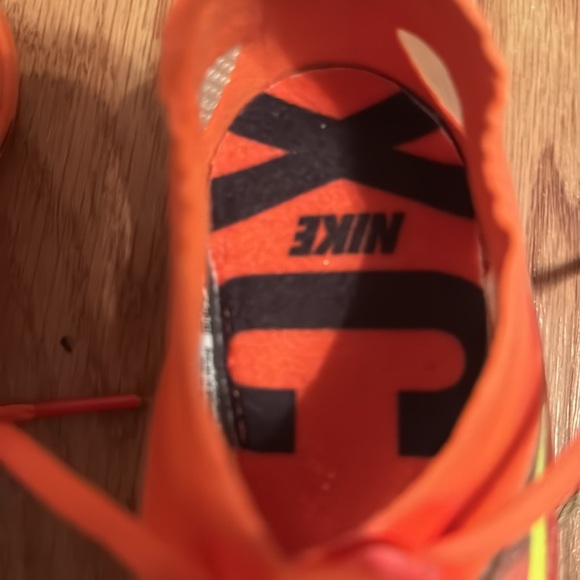 TRACK AND FIELD - Picture 2 of 5